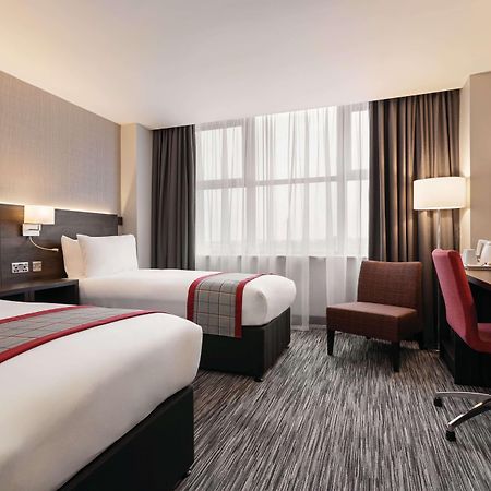 Ramada By Wyndham Leeds East Hotel Luaran gambar