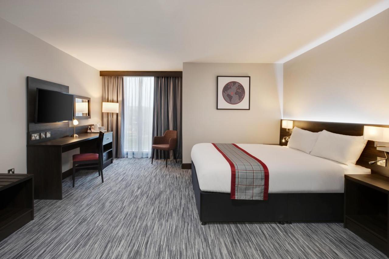 Ramada By Wyndham Leeds East Hotel Luaran gambar