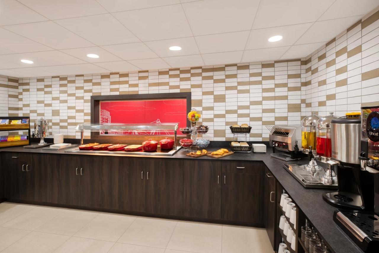 Ramada By Wyndham Leeds East Hotel Luaran gambar