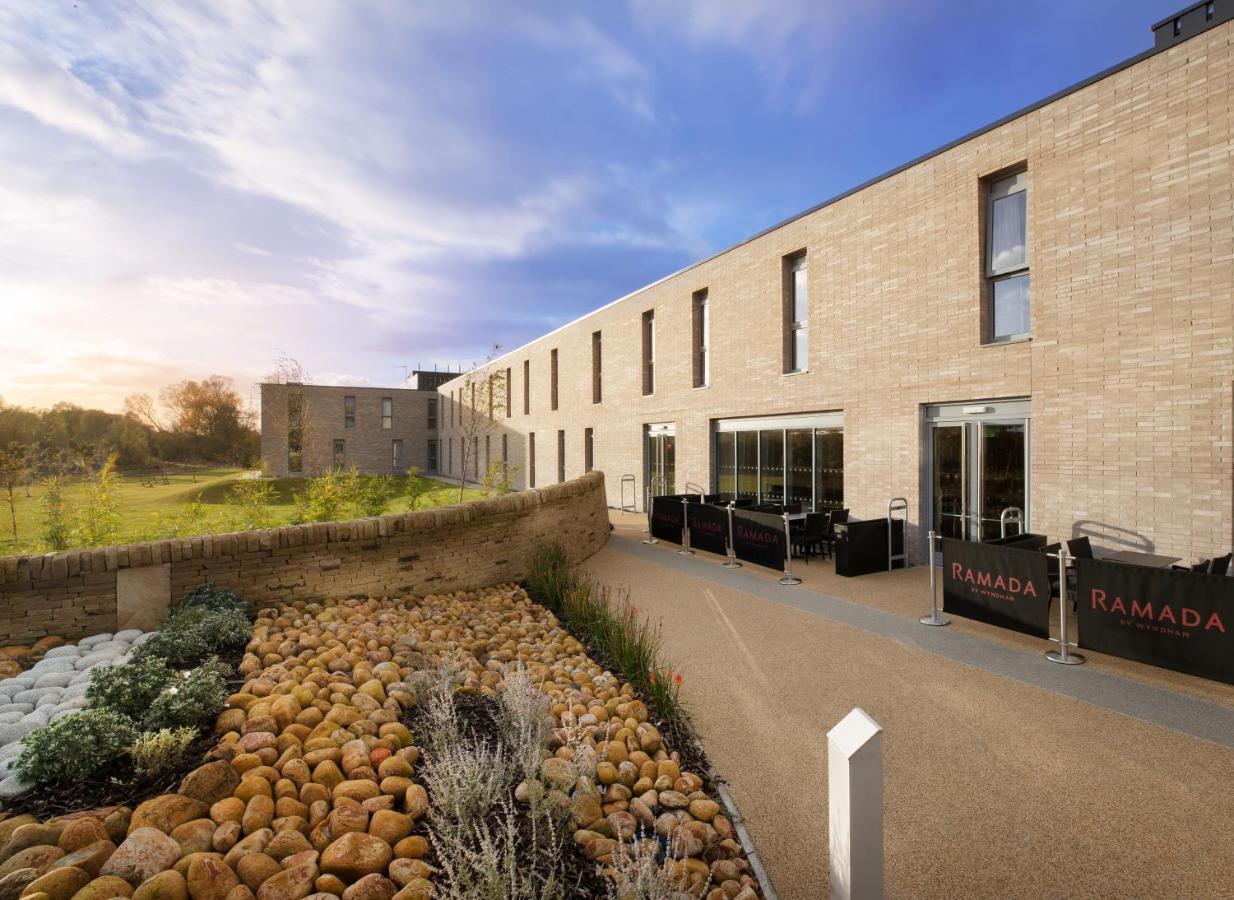 Ramada By Wyndham Leeds East Hotel Luaran gambar
